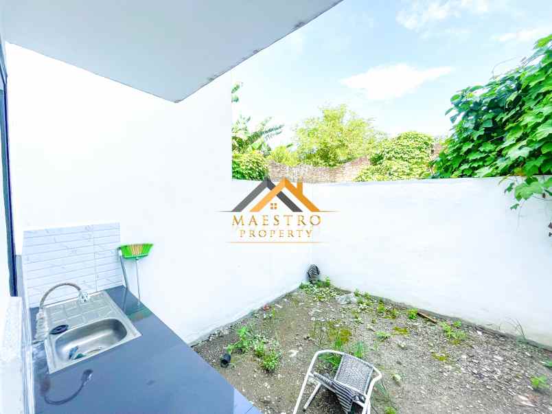 dijual villa komplek karya ville jalan