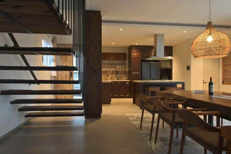 dijual villa lembang dago bengkok