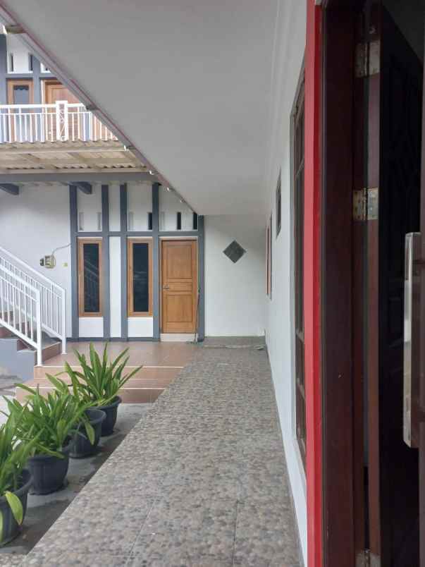 dijual villa villa songgokerto batu