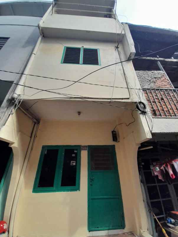 disewa rumah angke indah masuk gang