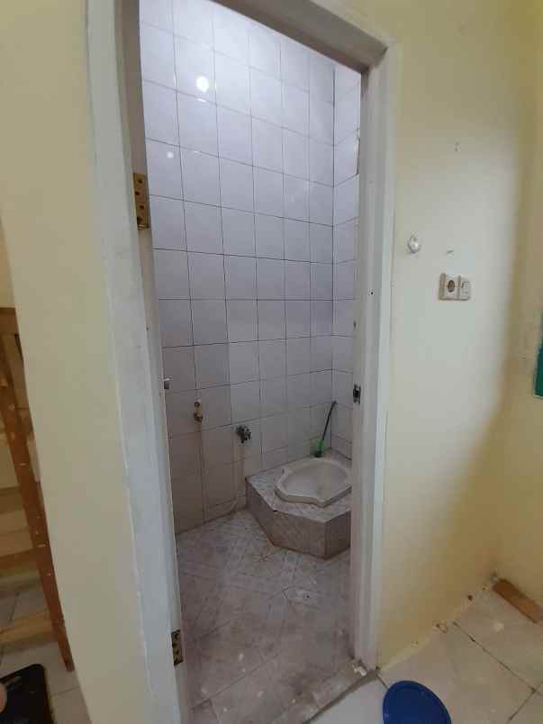 disewa rumah angke indah masuk gang