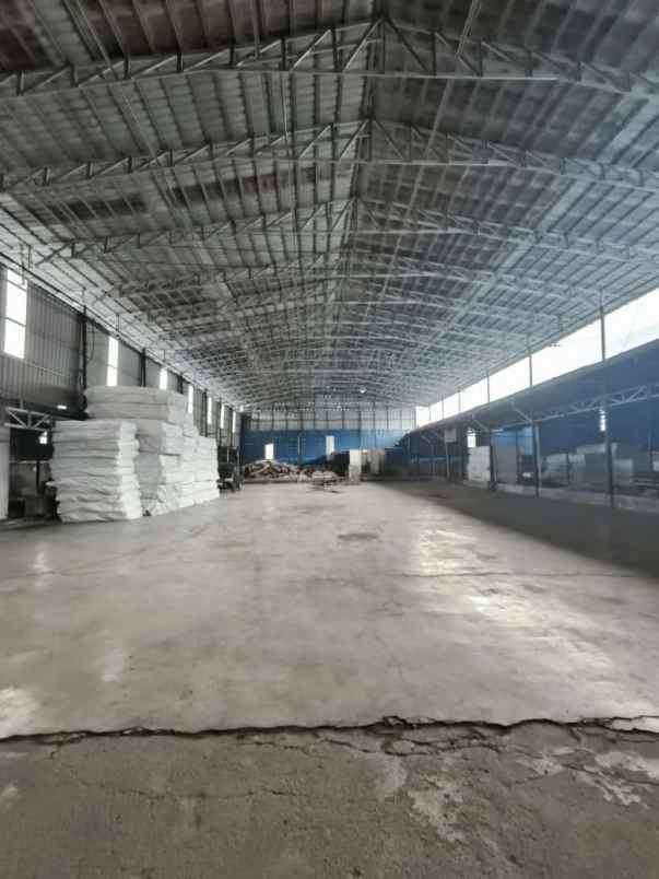 disewakan gudang di medan