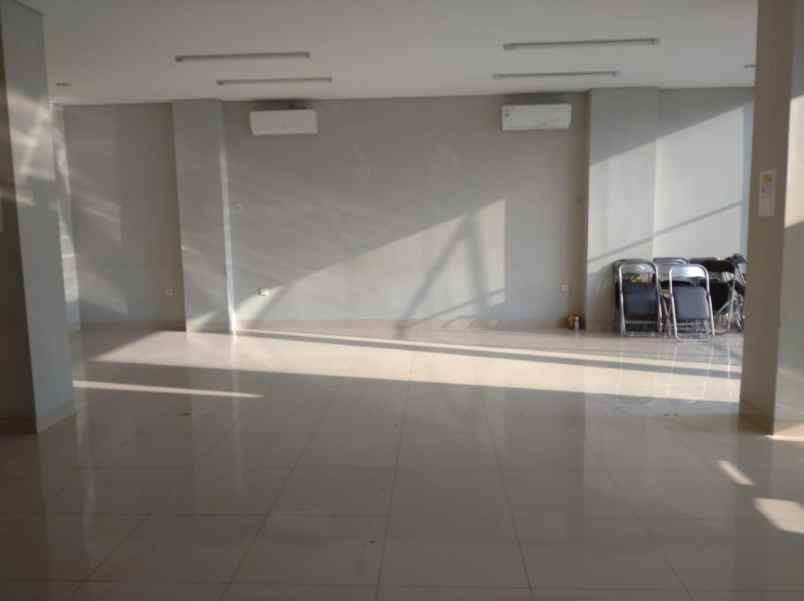 disewakan kantor 4 lantai bebas banjir dijakarta pusat