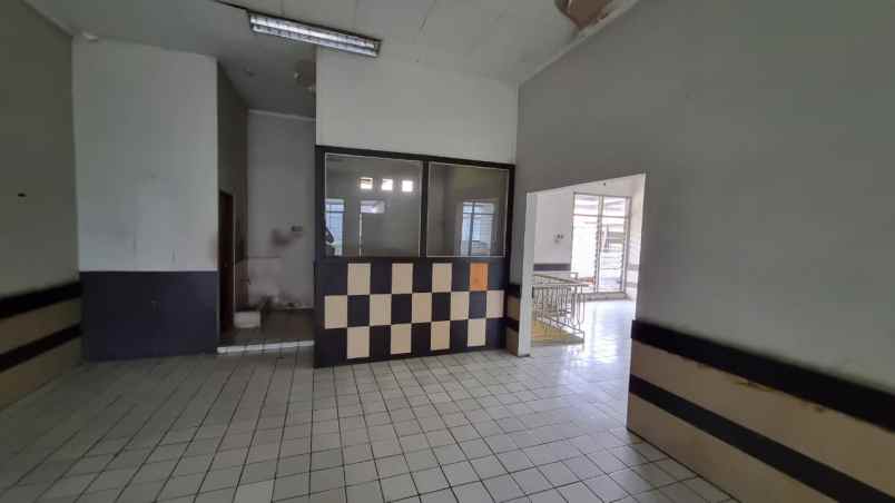 disewakan ruang usaha ex resto di galaxy bekasi