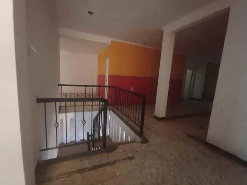 disewakan ruko gudang kantor ngagel