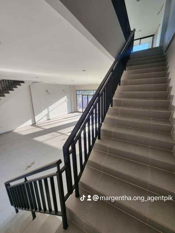 disewakan ruko gudang kantor pantai indah kapuk jakarta