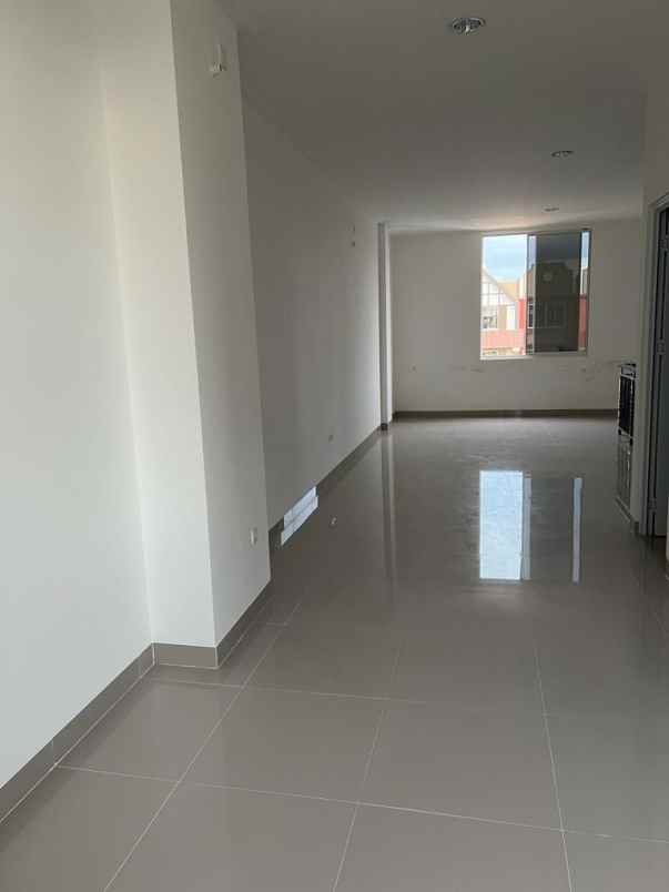 disewakan ruko la riviera pik2 jakarta utara