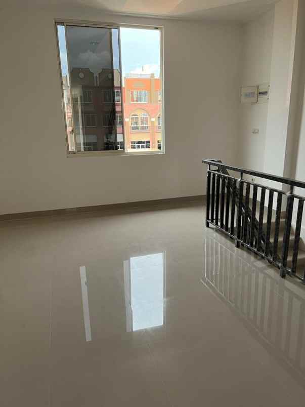 disewakan ruko la riviera pik2 jakarta utara