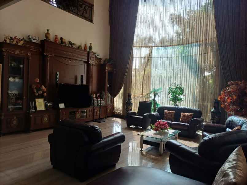 disewakan rumah araya