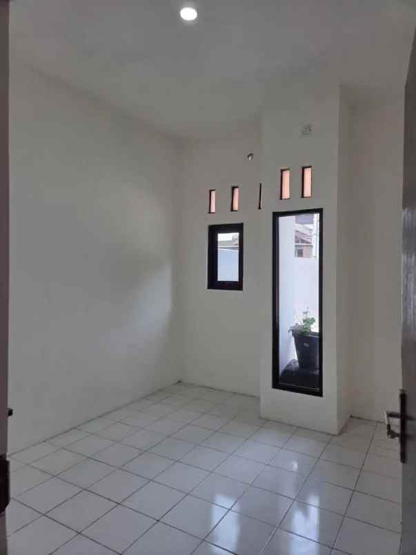 disewakan rumah cirendeu ciputat