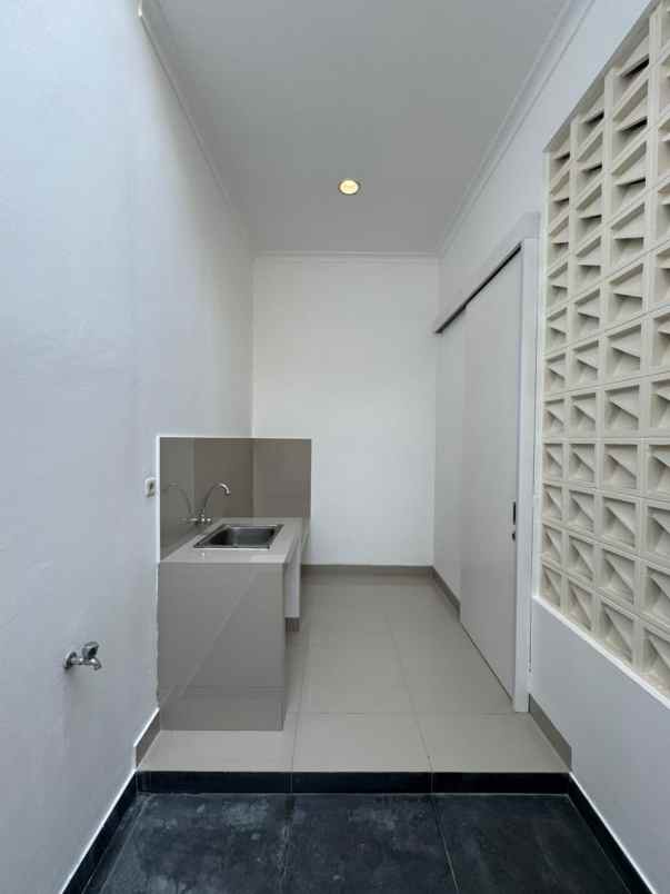 disewakan rumah cluster thames jakarta