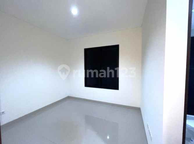 disewakan rumah cluster yarra essence jgc