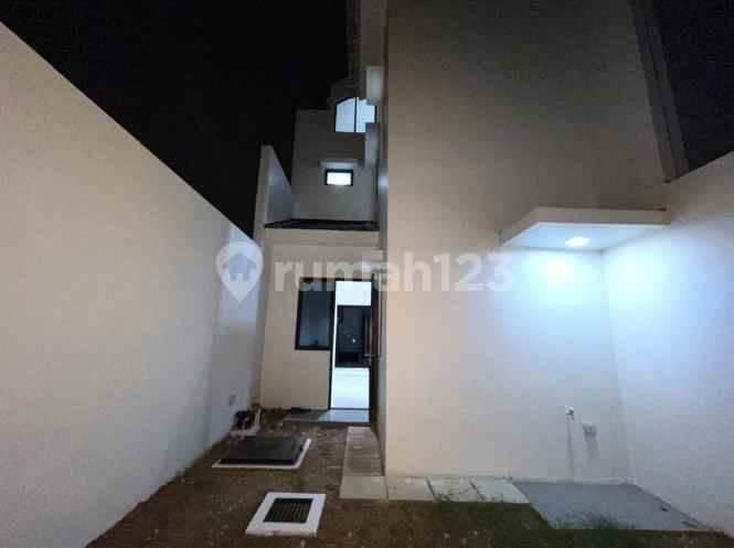 disewakan rumah cluster yarra essence jgc