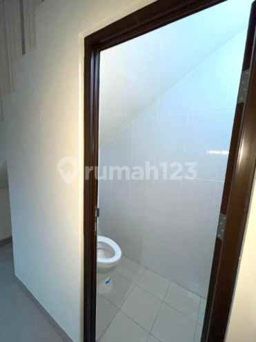 disewakan rumah cluster yarra essence jgc