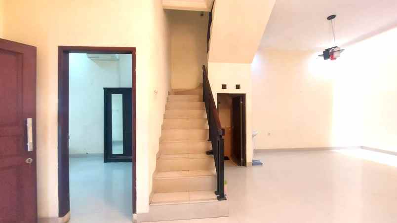 disewakan rumah gading griya residence