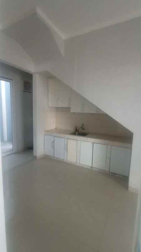 disewakan rumah graha raya fortune