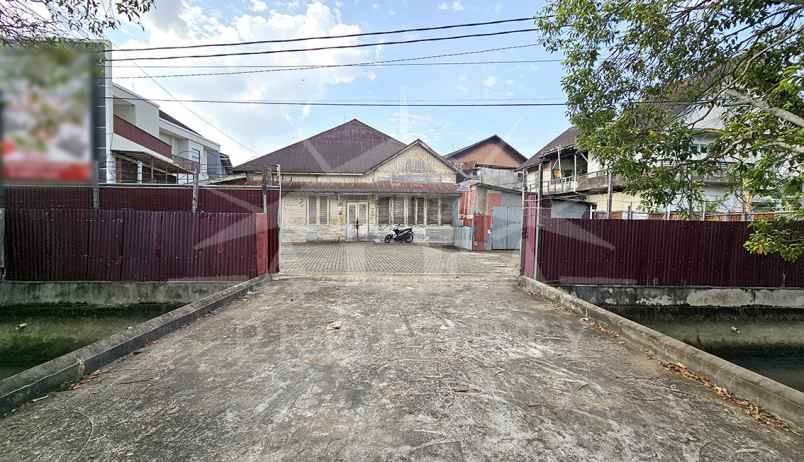 disewakan rumah jalan jendral urip