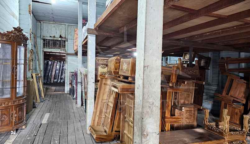 disewakan rumah jalan jendral urip
