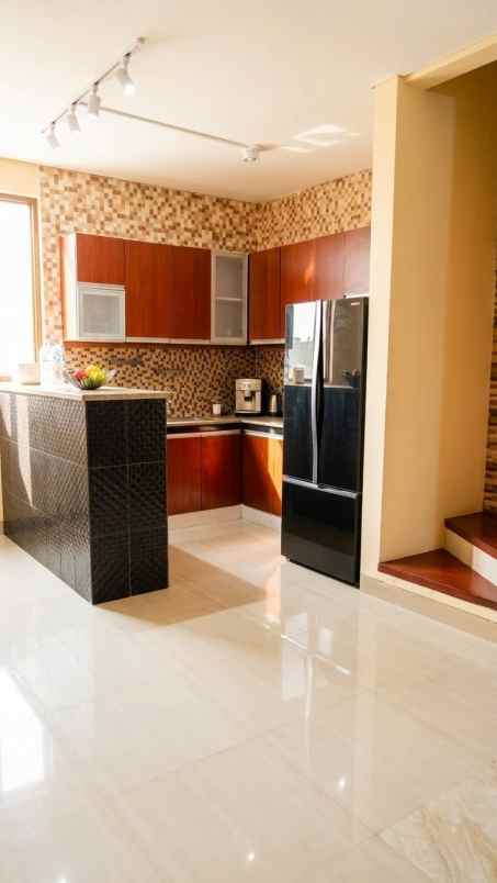 disewakan rumah jl tukad badung renon