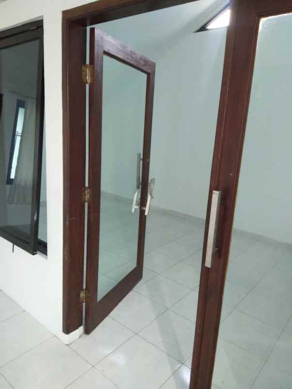 disewakan rumah nirwana sariwangi ters