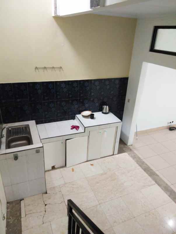 disewakan rumah nirwana sariwangi ters