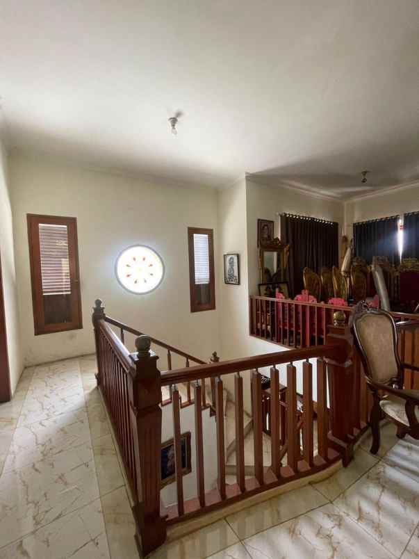 disewakan rumah rengas