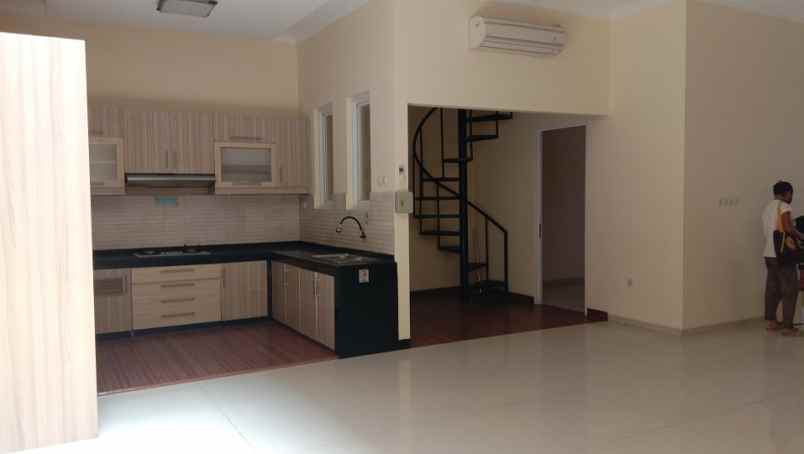 disewakan rumah rumah pulomas jakarta timur