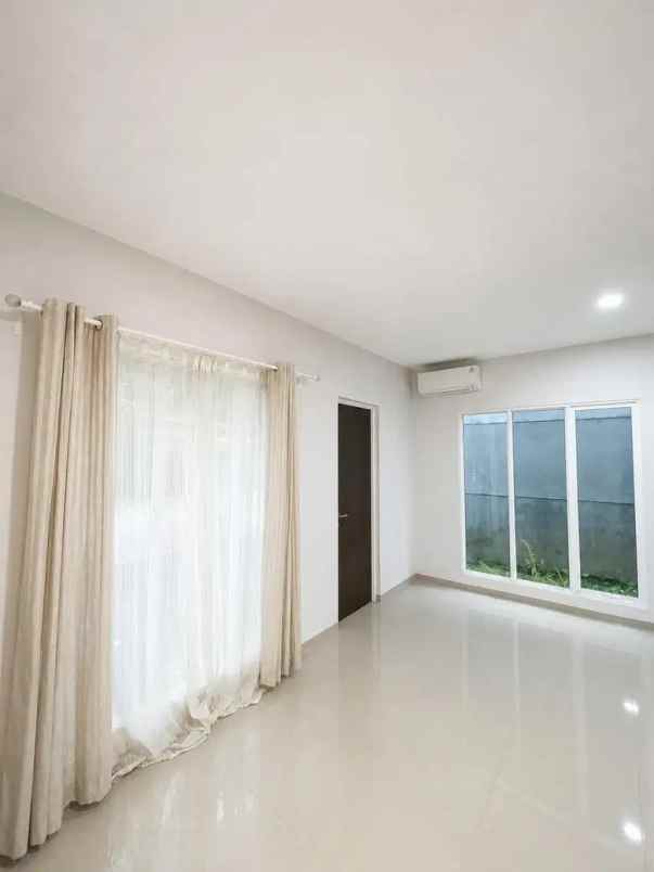 disewakan rumah u house bintaro