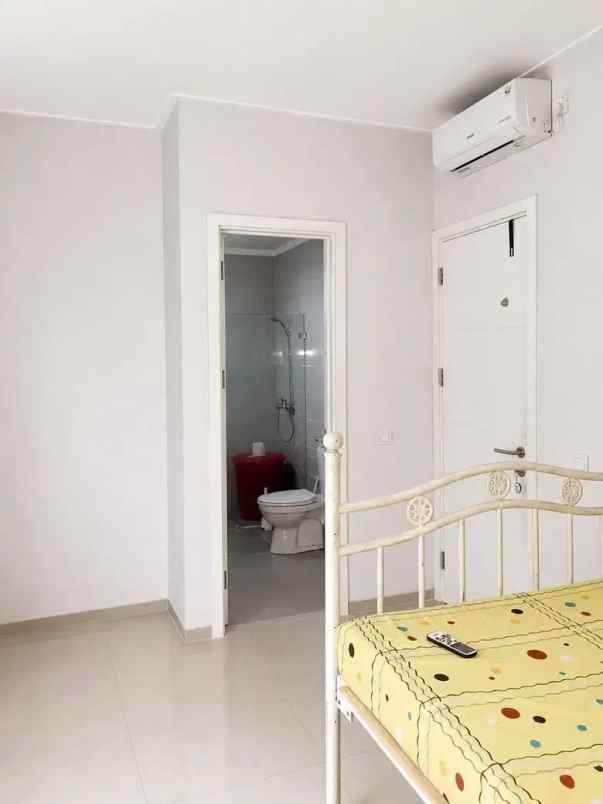 disewakan rumah u house bintaro