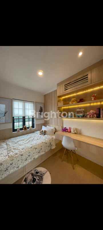 european style house close to pondok indah