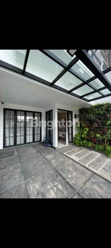european style house close to pondok indah