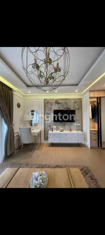 european style house close to pondok indah