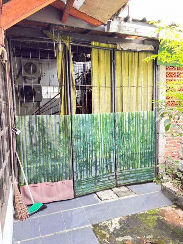 hunian akses motor dekat jl pancoran barat vii jakarta