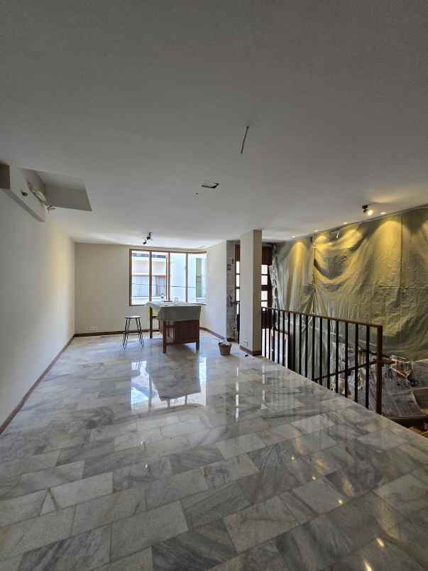 hunian dengan desain mewah di cipinang