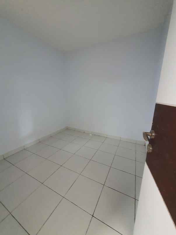 jarang ada rumah 2 lantai hadap timur talaga bestari