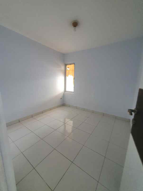 jarang ada rumah 2 lantai hadap timur talaga bestari