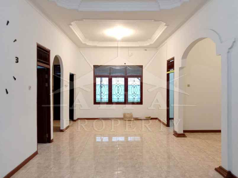 jarang ada rumah siap huni harga murah tengah kota