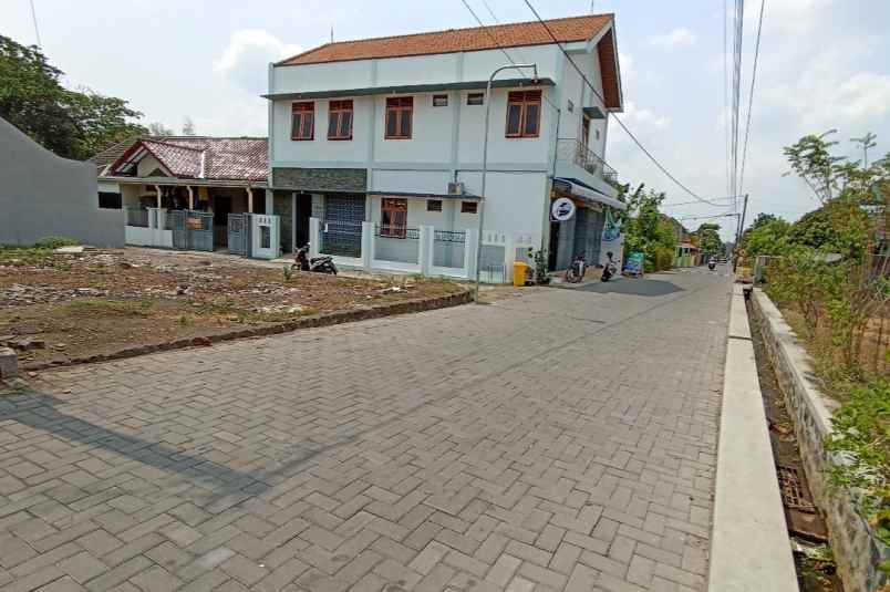 jl damai dekat ugm 170 m2 shm hook