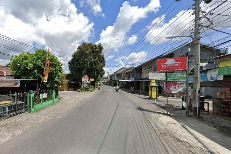 jl damai dekat ugm 170 m2 shm hook