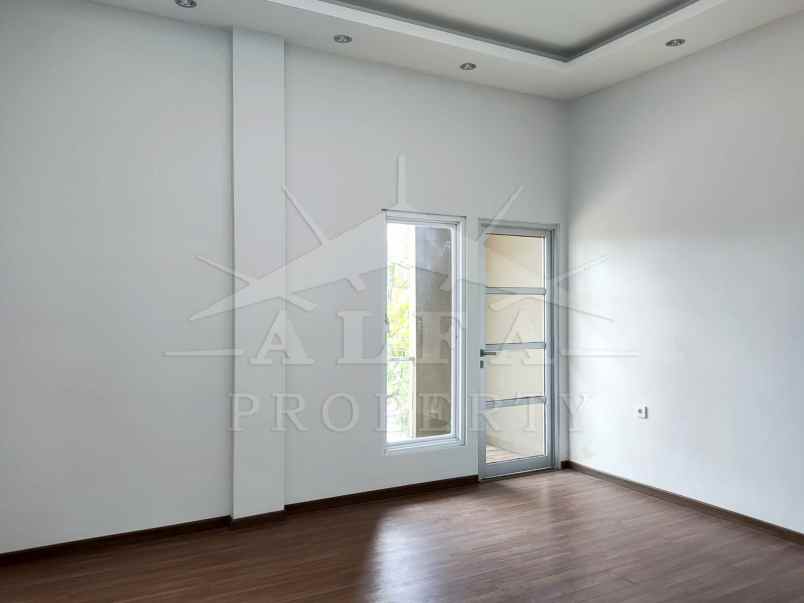 jual rumah baru semi furnish siap huni