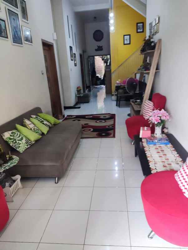 jual rumah jl kelapa siap huni wage taman sidoarjo