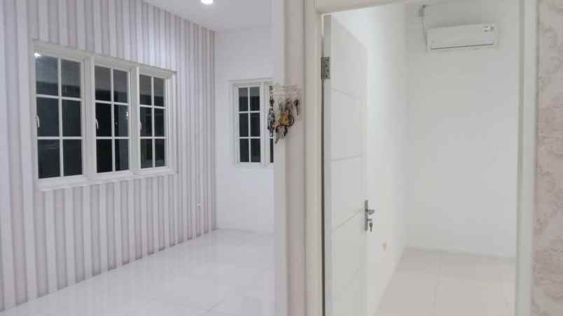 jual rumah royal residence monticello surabaya