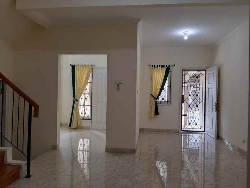jual rumah siap huni raffles hills cibubur