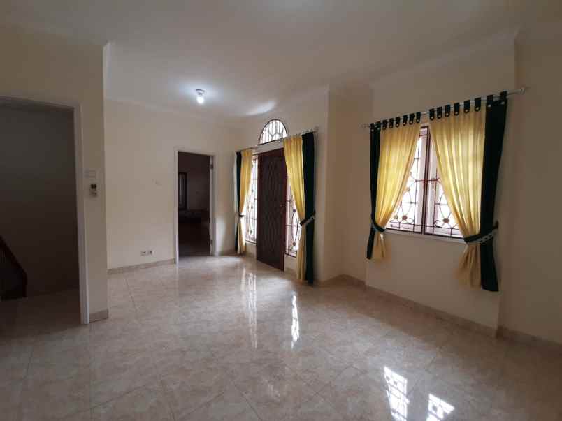 jual rumah siap huni raffles hills cibubur