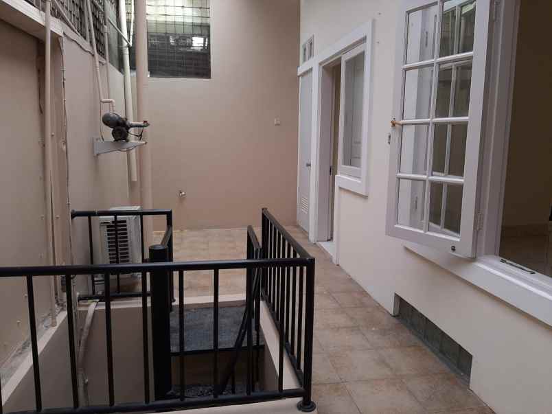 jual rumah siap huni raffles hills cibubur