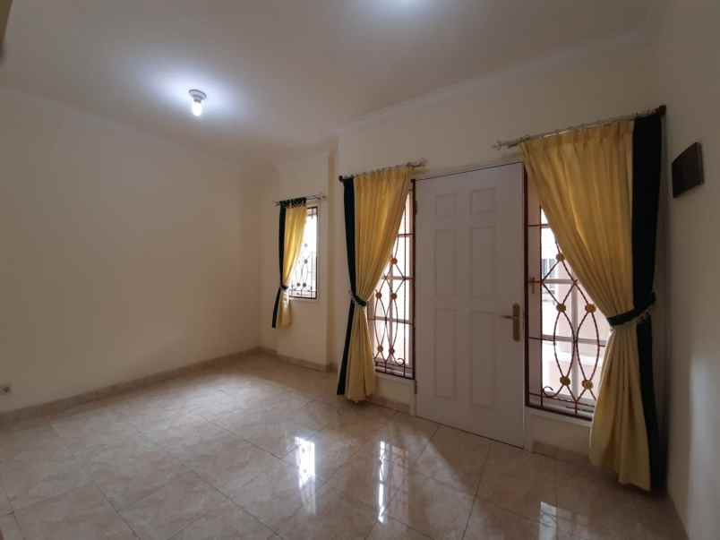 jual rumah siap huni raffles hills cibubur