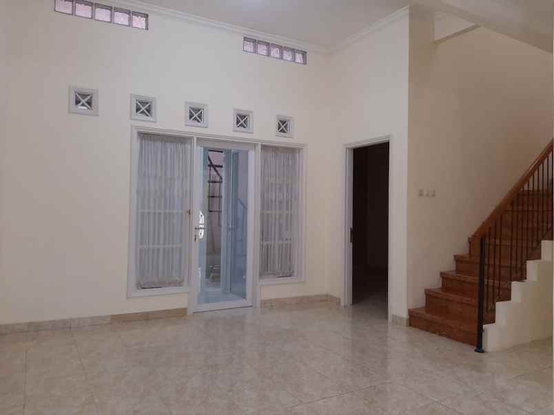 jual rumah siap huni raffles hills cibubur