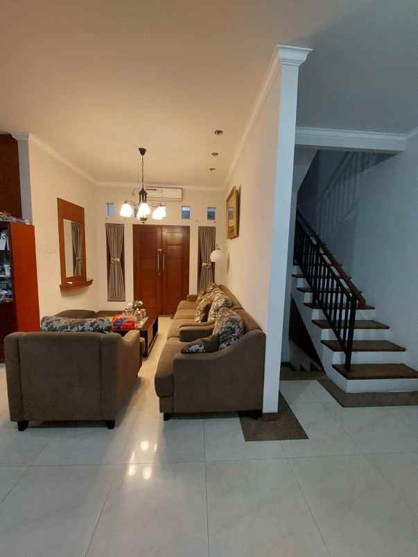 jual rumah siap huni semi furnish citra gran cibubur