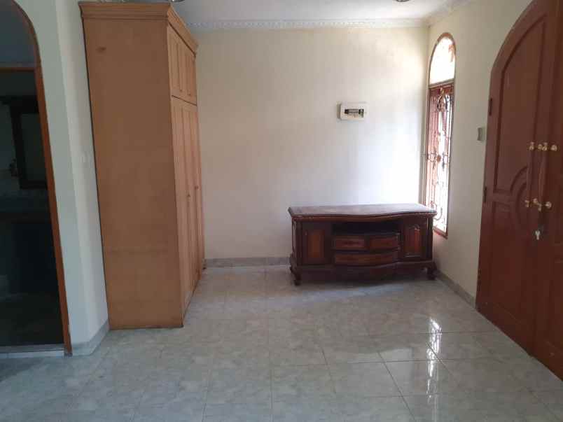 jual rumah taman palem lestari