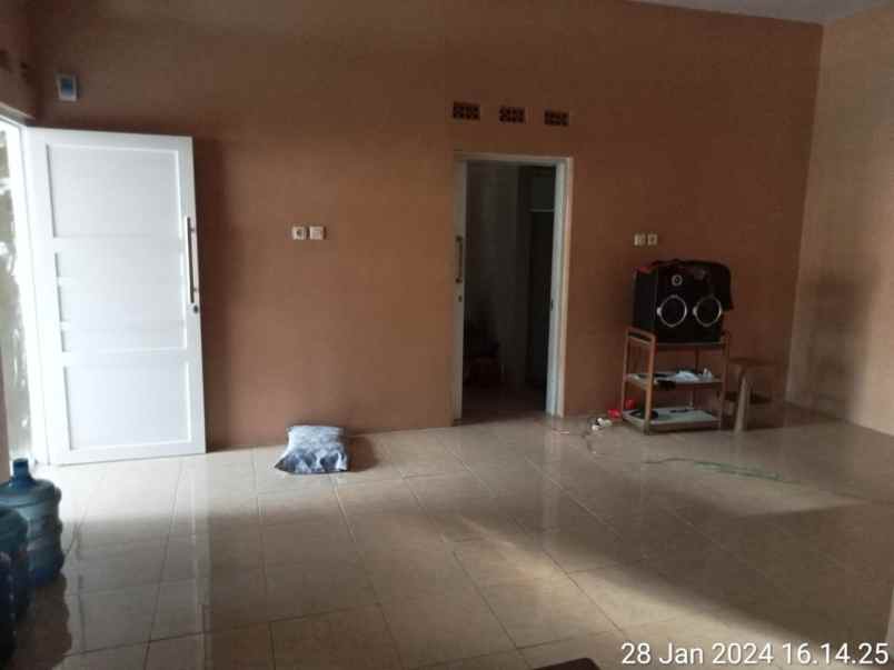 kontrakan ibu nengsih ciwaringin cirebon